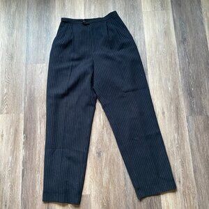 Atrium Collection Pants w/Pockets SIZE: 8 Dark Blue with stripes